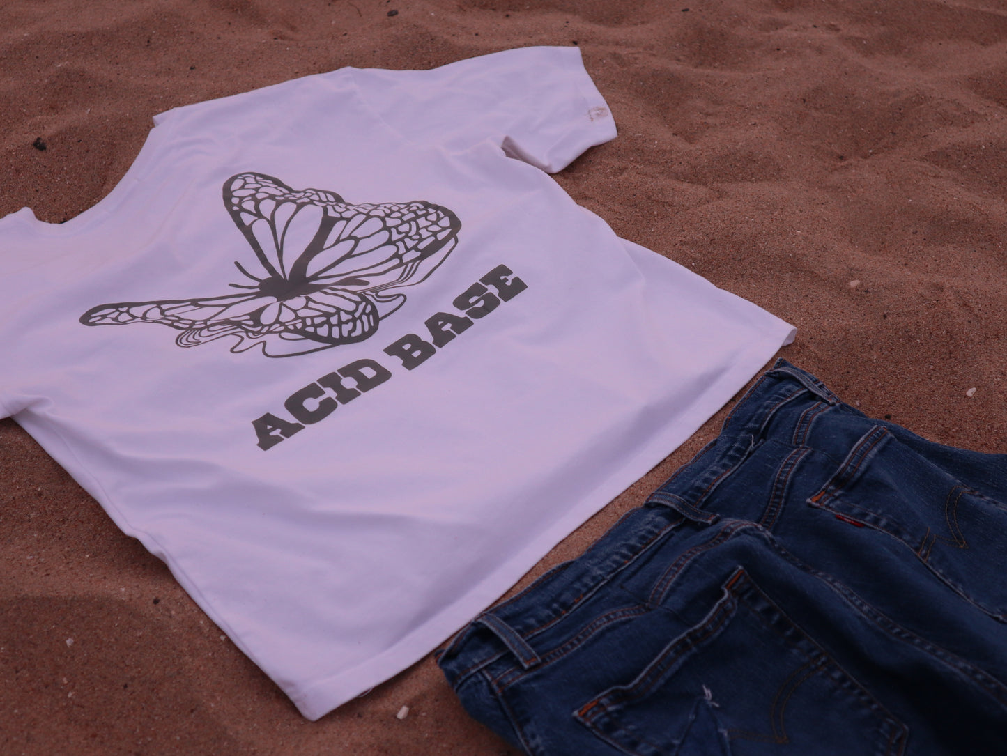 BACK-LOGO SHIRT